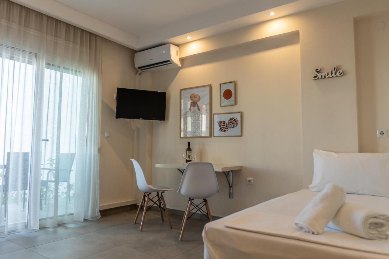 Yiasemi Apartment